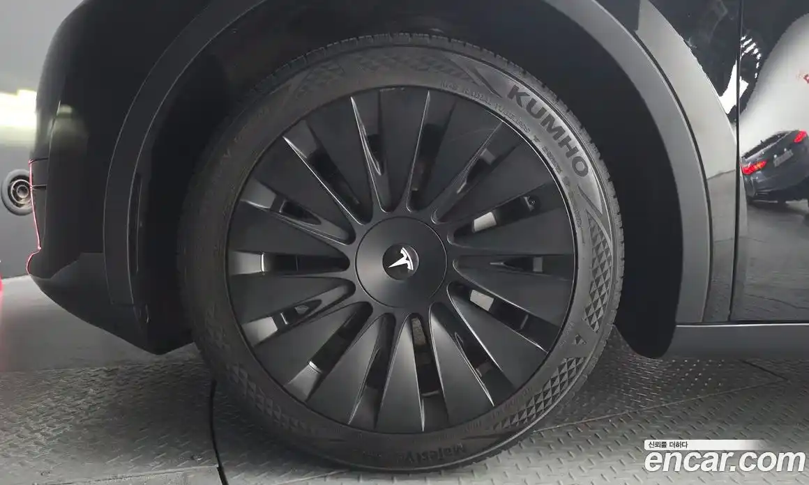 Tesla Model Y 2023 0.2 гидро в Москве № 167588, фото 5