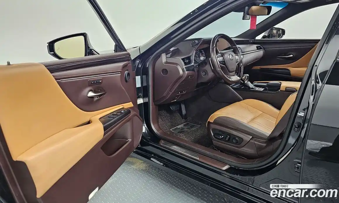 Lexus ES 2020 2.5 гидро в Москве № 168150, фото 11