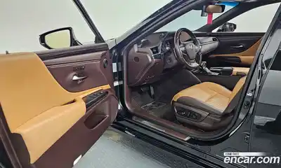 Lexus ES 2020 2.5 гидро в Москве № 168150, миниатюра 11