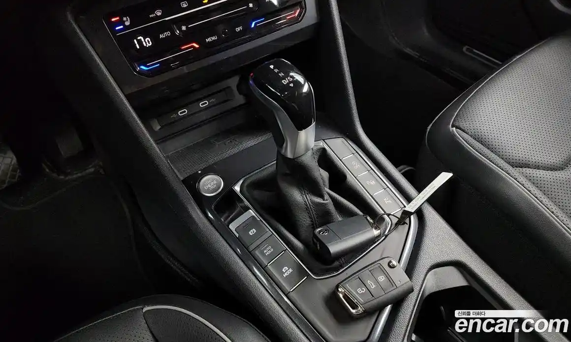 Volkswagen Tiguan 2022 2.0 гидро в Москве № 168489, фото 9