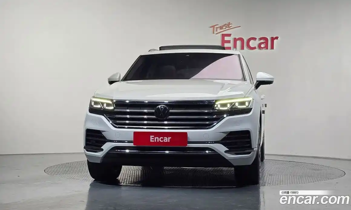 Volkswagen Touareg 2023 3.0 гидро в Москве № 168717, фото 3