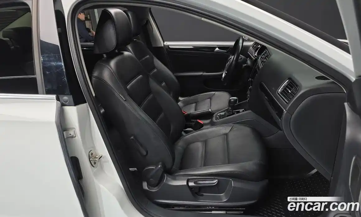 Volkswagen Jetta 2015 2.0 гидро в Москве № 169113, фото 11