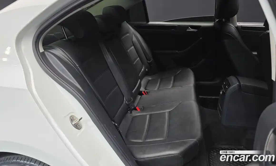 Volkswagen Jetta 2015 2.0 гидро в Москве № 169113, фото 12