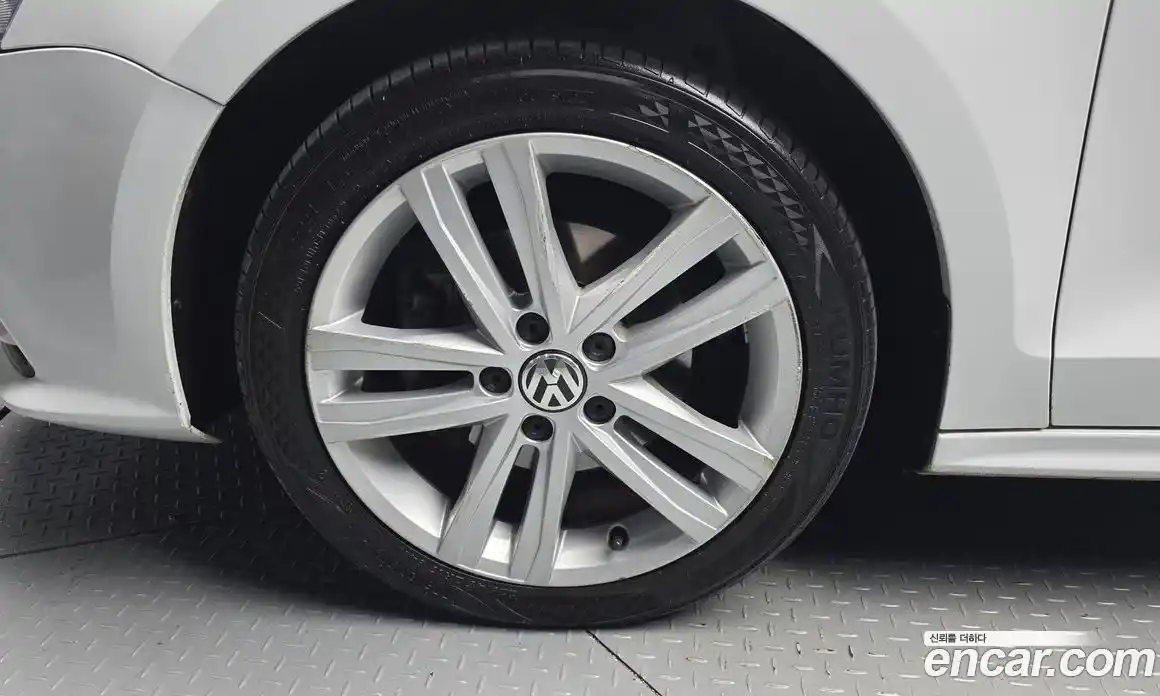 Volkswagen Jetta 2015 2.0 гидро в Москве № 169113, фото 5