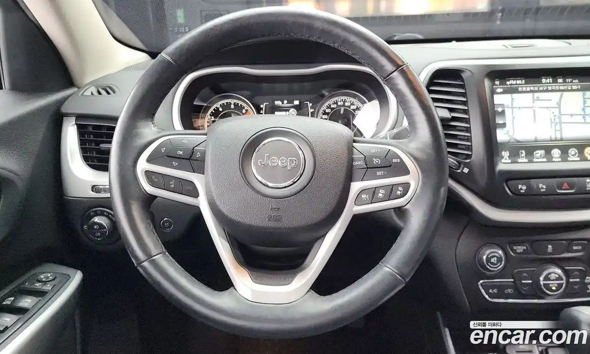 Jeep Cherokee 2017 2.4 гидро в Москве № 169771, фото 13