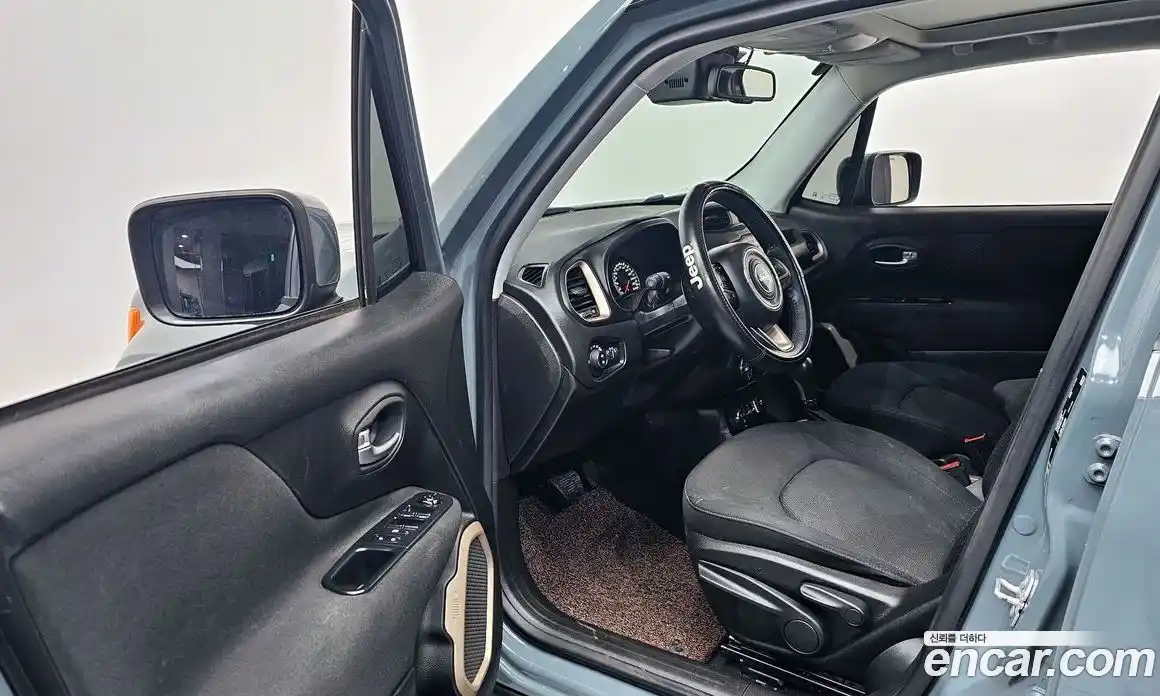 Jeep Renegade 2016 2.0 гидро в Москве № 169846, фото 11