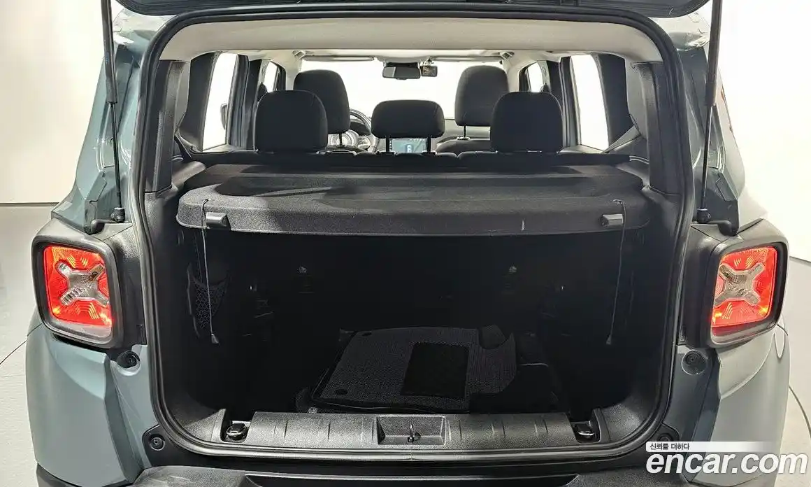 Jeep Renegade 2016 2.0 гидро в Москве № 169846, фото 20