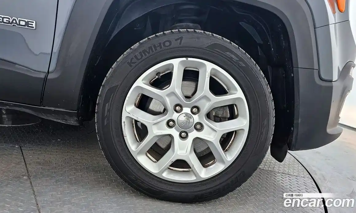 Jeep Renegade 2016 2.0 гидро в Москве № 169846, фото 5