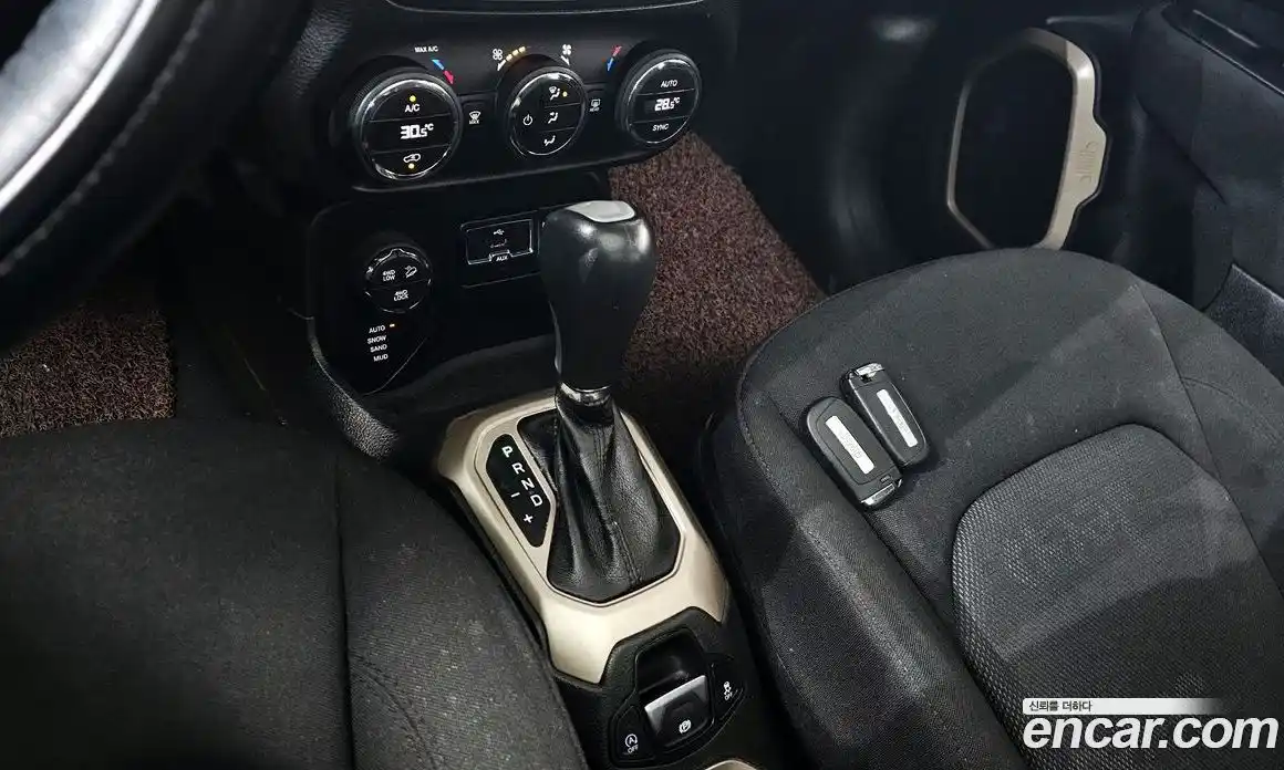 Jeep Renegade 2016 2.0 гидро в Москве № 169846, фото 9