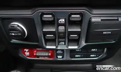 Jeep Wrangler 2023 2.0 гидро в Москве № 169961, миниатюра 12