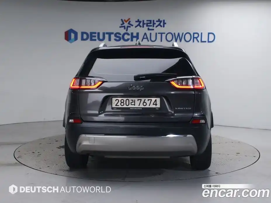 Jeep Cherokee 2020 2.4 гидро в Москве № 169981, фото 4