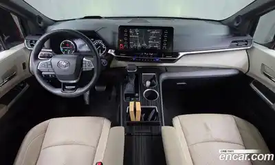 Toyota Sienna 2021 2.5 гидро в Москве № 170256, миниатюра 7