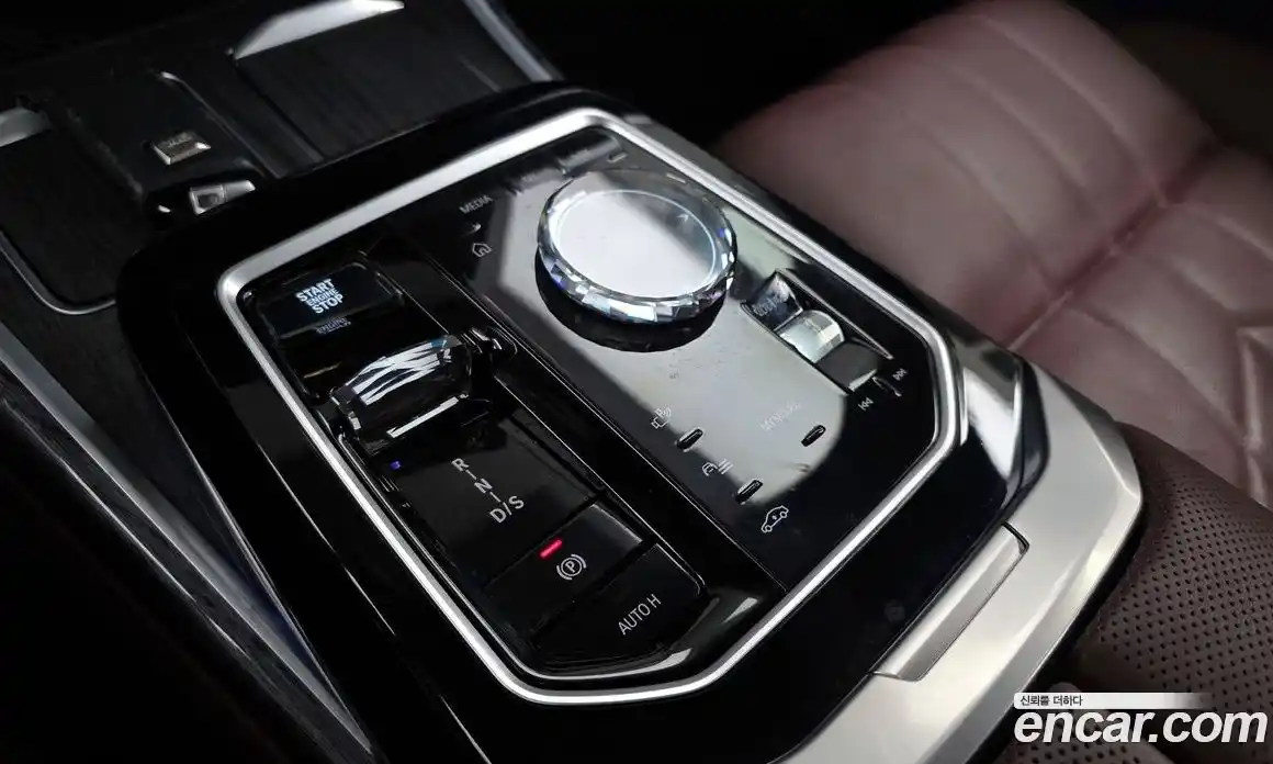 BMW 7-Series 2024 3.0 гидро в Москве № 188896, фото 9