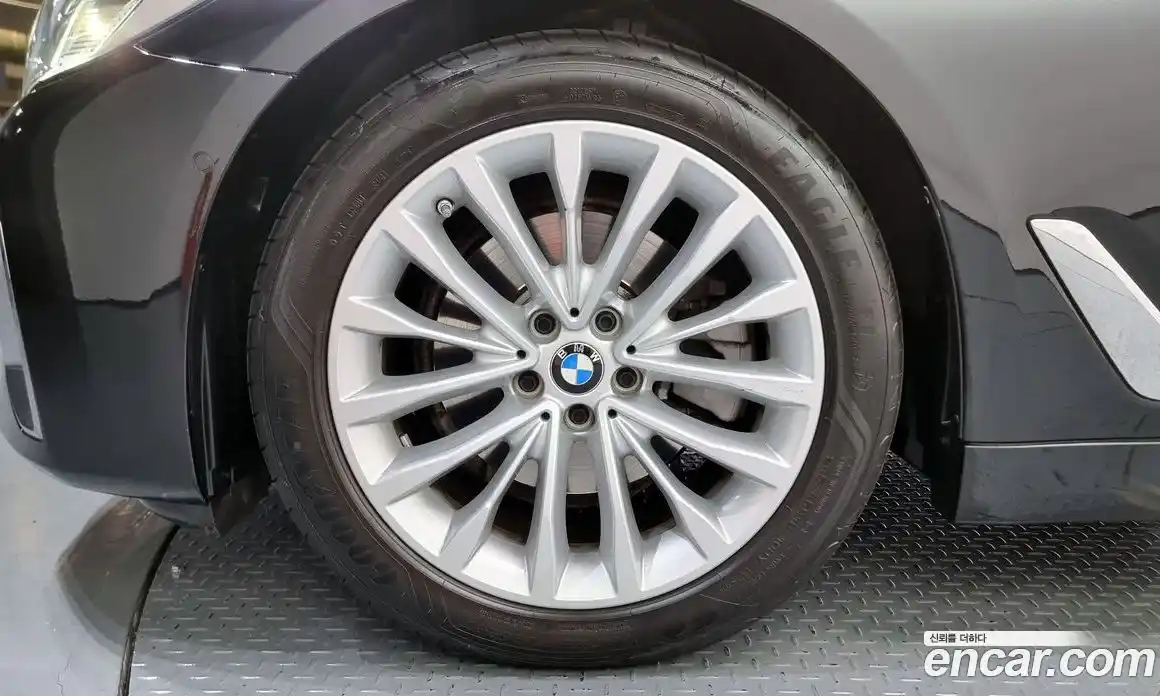 BMW 5-Series 2023 2.0 гидро в Москве, фото 5