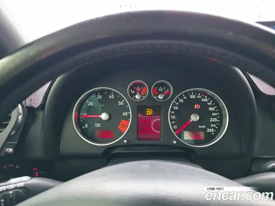 Audi TT 2000 1.8 механика в Москве № 194414, фото 9