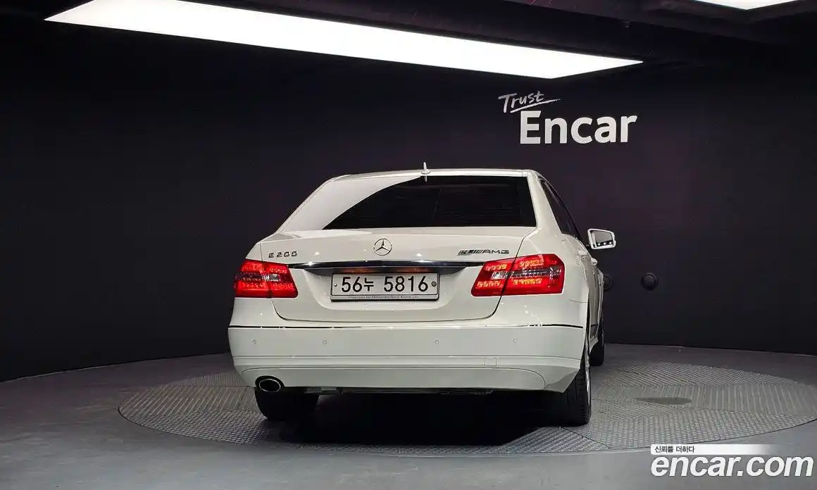 Mercedes-Benz E-Class 2010 1.8 гидро в Москве № 194989, фото 4