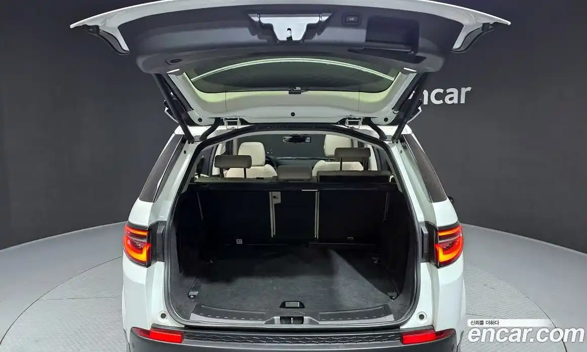 Land Rover Discovery Sport 2020 2.0 гидро в Москве № 198258, фото 20