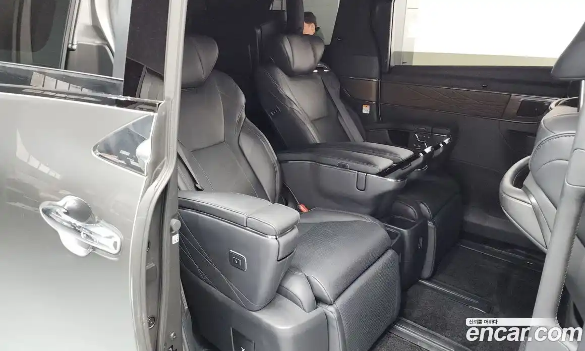 Toyota Alphard 2024 2.5 гидро в Москве № 199559, фото 12