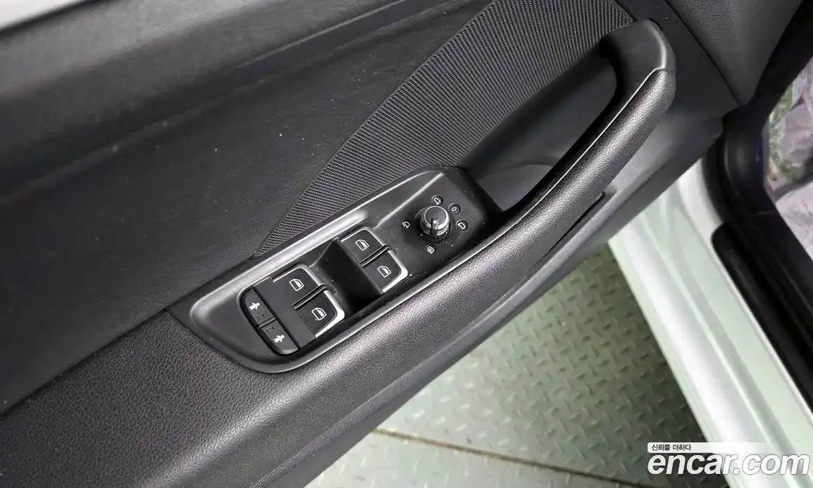 Audi A3 2015 2.0 гидро в Москве № 206881, фото 17