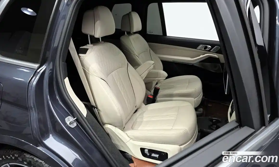 BMW X7 2021 3.0 гидро в Москве № 210879, фото 12