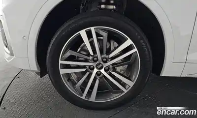 Audi Q5 2021 2.0 гидро в Москве № 212376, миниатюра 4