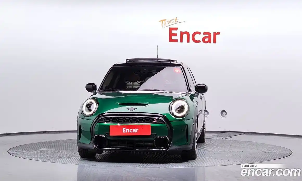 Mini Cooper 2024 2.0 гидро в Москве № 214012, фото 3