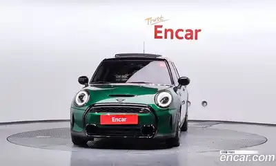 Mini Cooper 2024 2.0 гидро в Москве № 214012, миниатюра 3