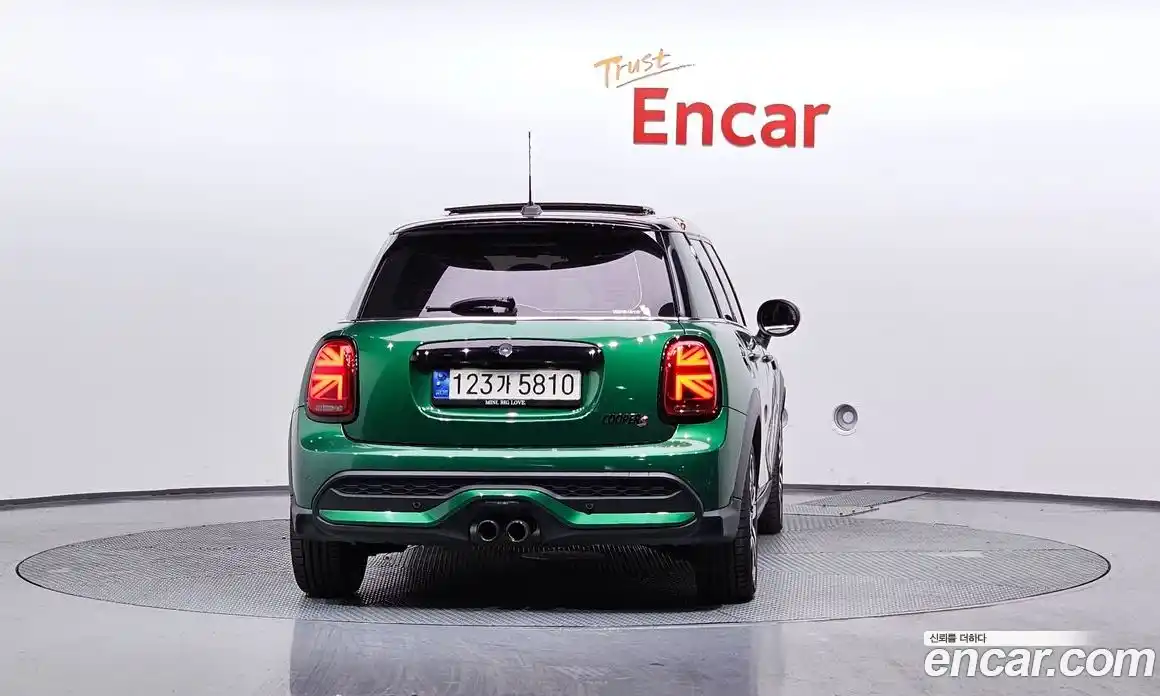 Mini Cooper 2024 2.0 гидро в Москве № 214012, фото 4
