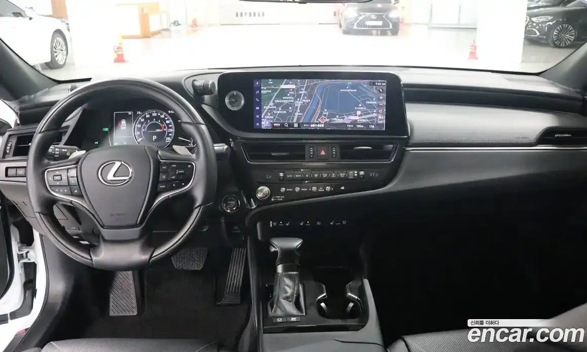 Lexus ES 2024 2.5 вариатор в Москве № 214771, фото 11