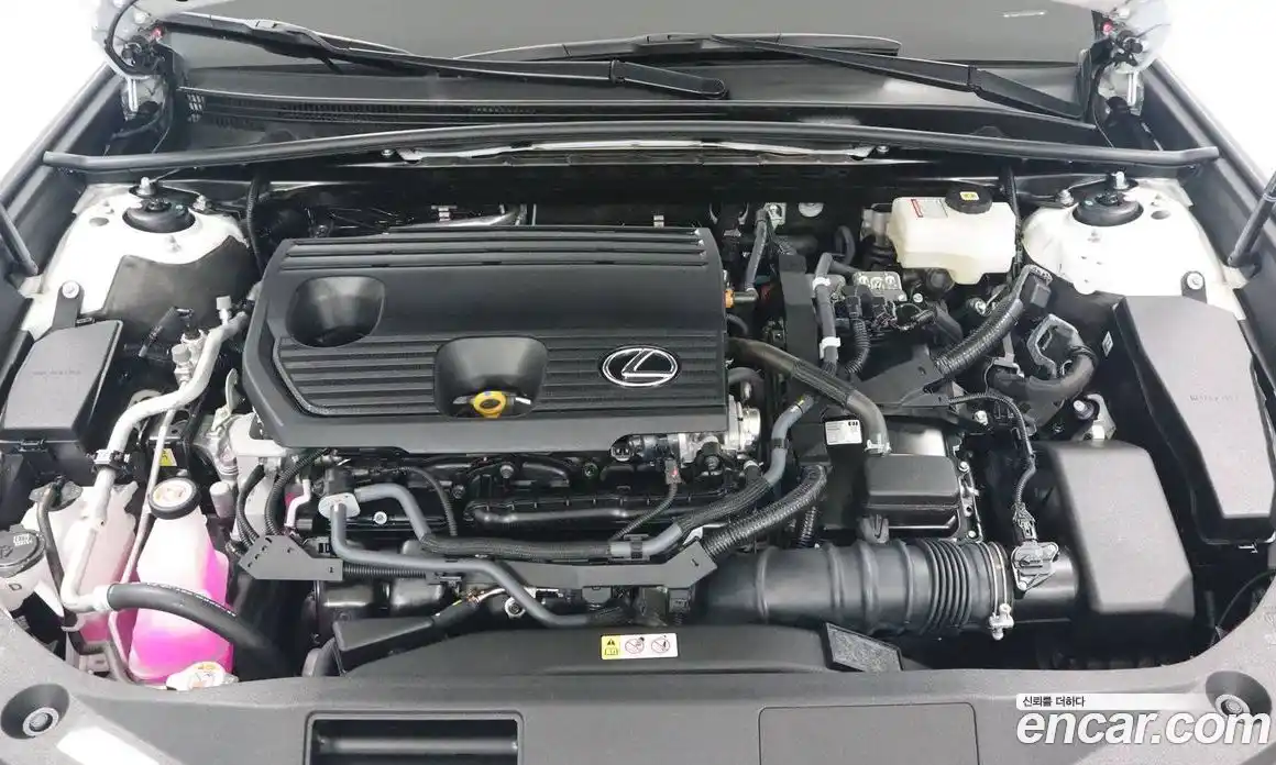Lexus ES 2024 2.5 вариатор в Москве № 214771, фото 6