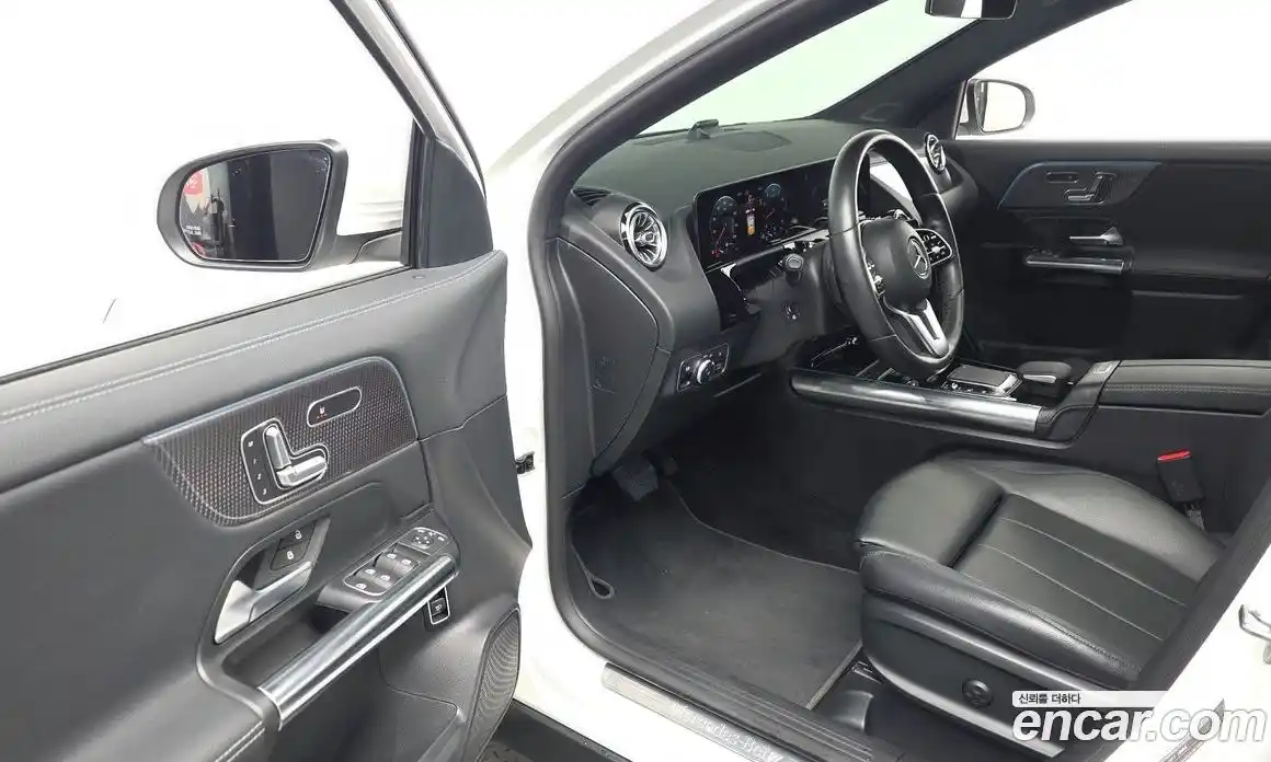 Mercedes-Benz GLA-Class 2021 2.0 гидро в Москве № 220666, фото 11