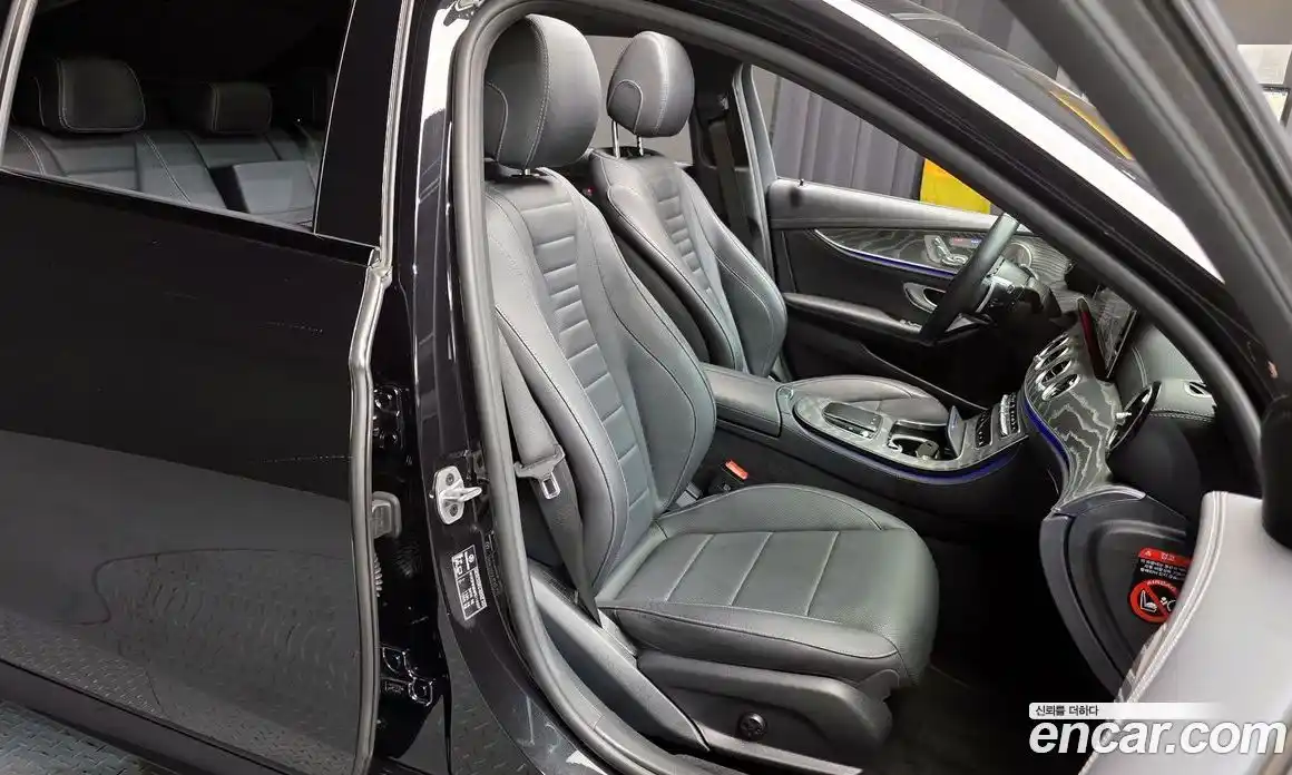 Mercedes-Benz E-Class 2022 2.0 гидро в Москве № 222489, фото 12