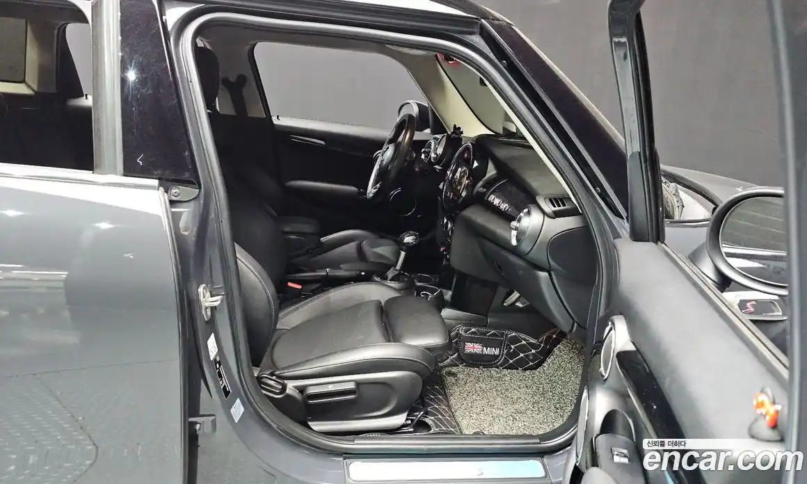 Mini Cooper 2019 2.0 гидро в Москве № 224021, фото 11