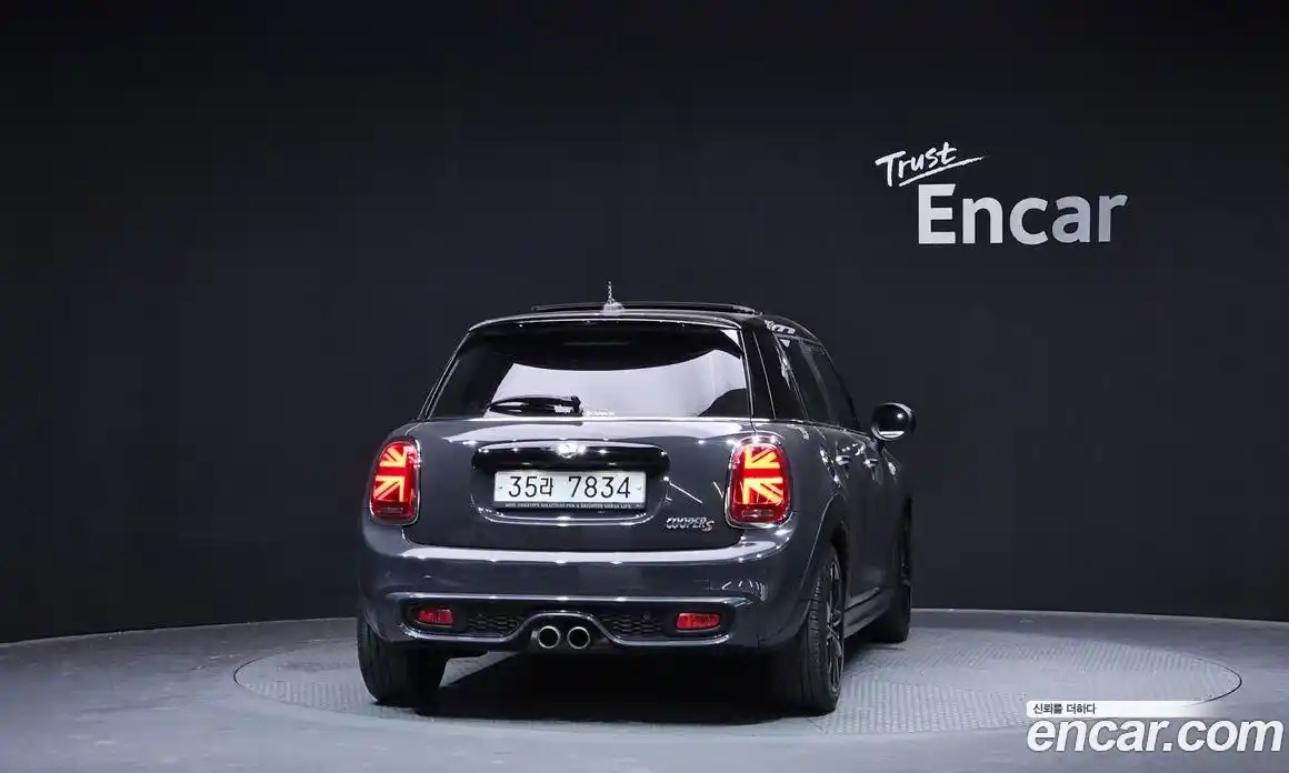 Mini Cooper 2019 2.0 гидро в Москве № 224021, фото 4