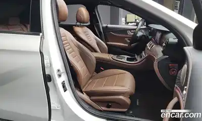 Mercedes-Benz E-Class 2022 2.0 гидро, миниатюра 11