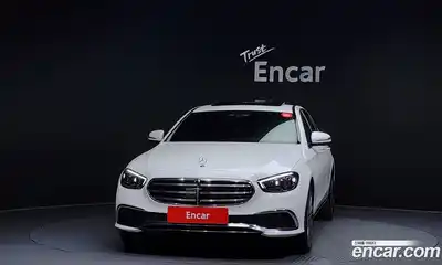 Mercedes-Benz E-Class 2022 2.0 гидро, миниатюра 3