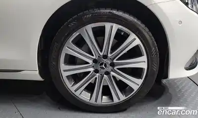 Mercedes-Benz E-Class 2022 2.0 гидро, миниатюра 5