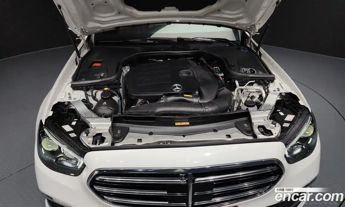 Mercedes-Benz E-Class 2022 2.0 гидро, фото 6