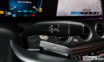 Mercedes-Benz E-Class 2022 2.0 гидро, миниатюра 9