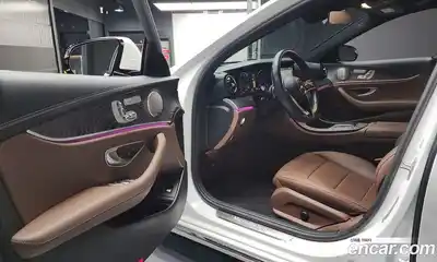 Mercedes-Benz E-Class 2022 2.0 гидро, миниатюра 10