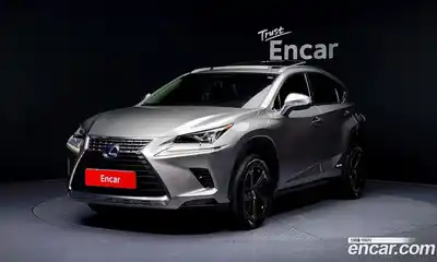 Lexus NX, 2017