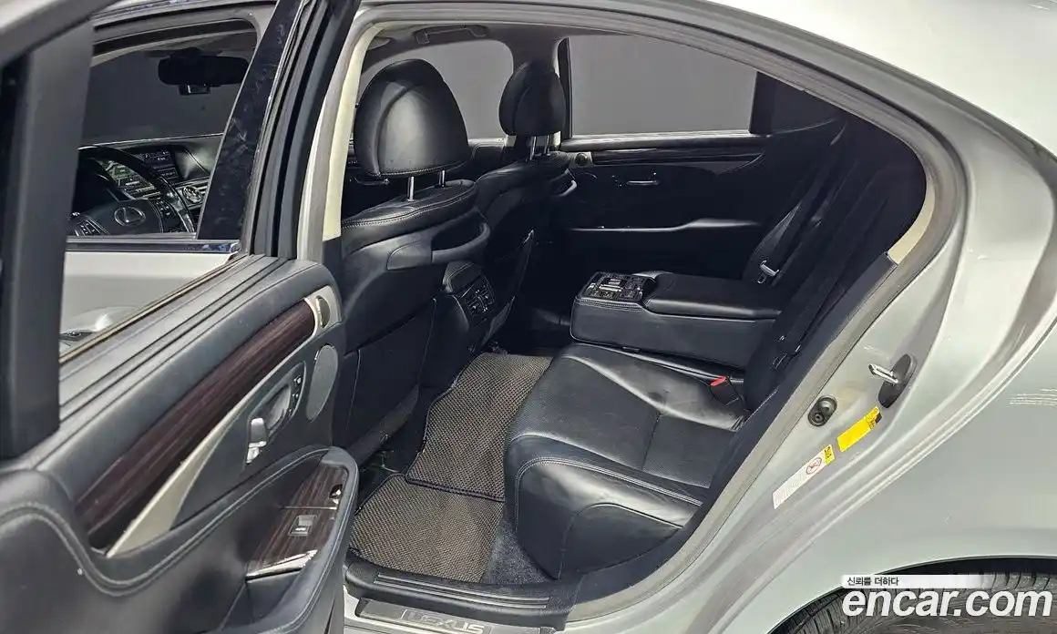 Lexus LS 2014 4.6 гидро в Москве № 232029, фото 12