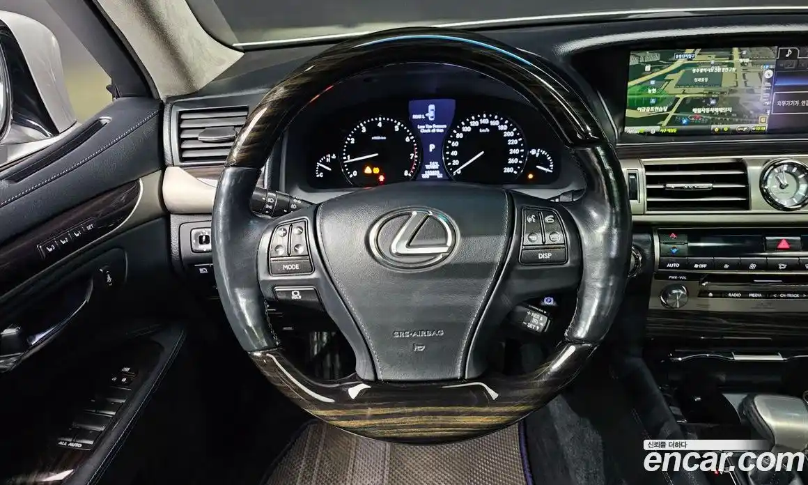 Lexus LS 2014 4.6 гидро в Москве № 232029, фото 13