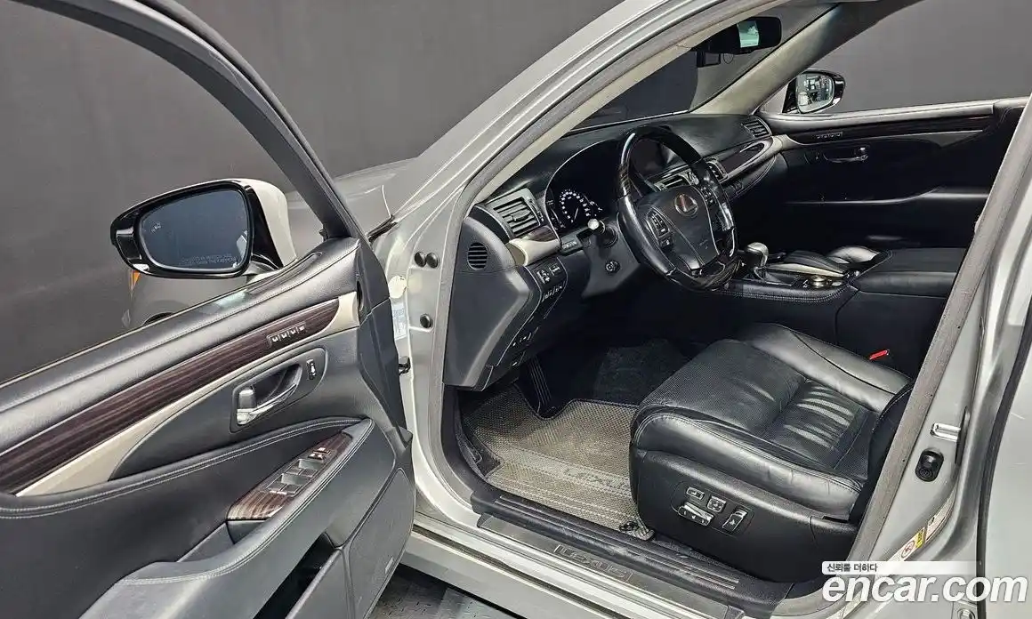 Lexus LS 2014 4.6 гидро в Москве № 232029, фото 10