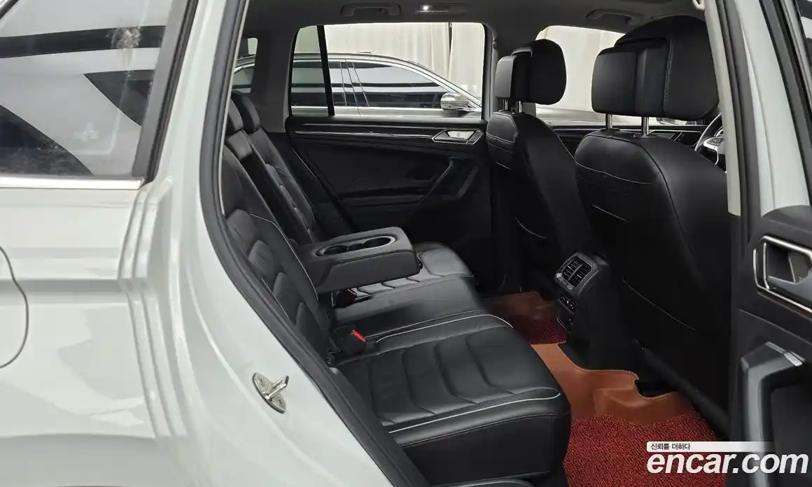 Volkswagen Tiguan 2022 2.0 гидро в Москве № 232062, фото 12