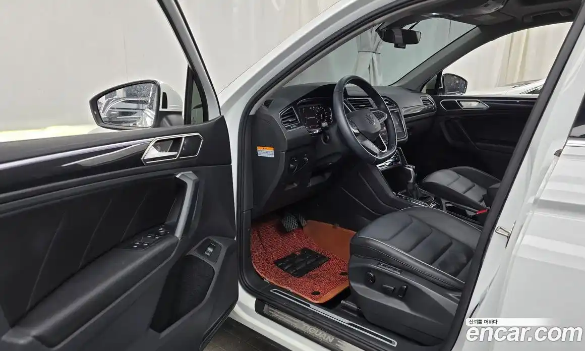 Volkswagen Tiguan 2022 2.0 гидро в Москве № 232062, фото 10
