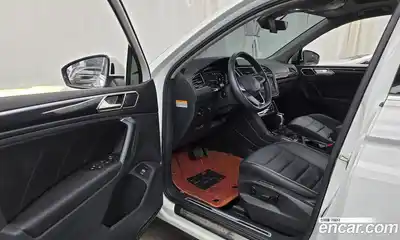 Volkswagen Tiguan 2022 2.0 гидро в Москве № 232062, миниатюра 10