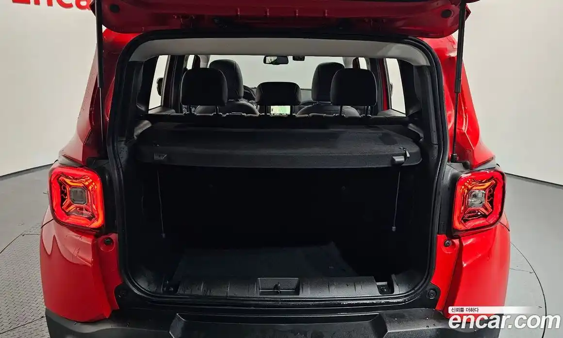 Jeep Renegade 2020 2.4 гидро в Москве № 232403, фото 20