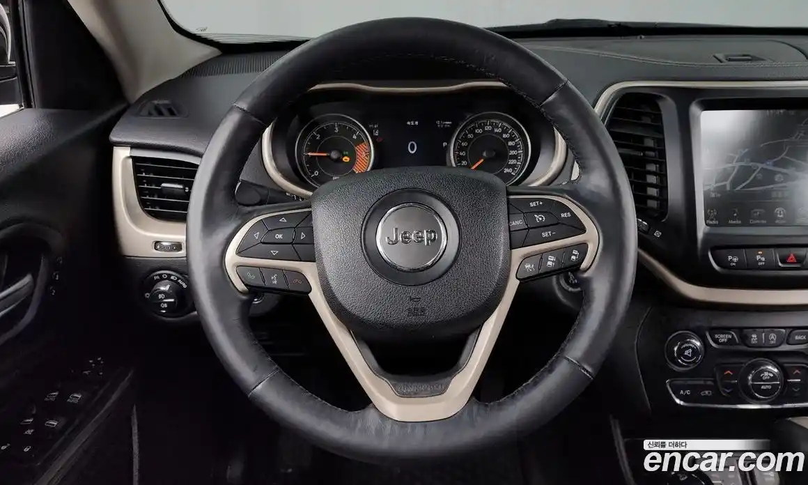 Jeep Cherokee 2015 2.0 гидро в Москве № 232610, фото 13