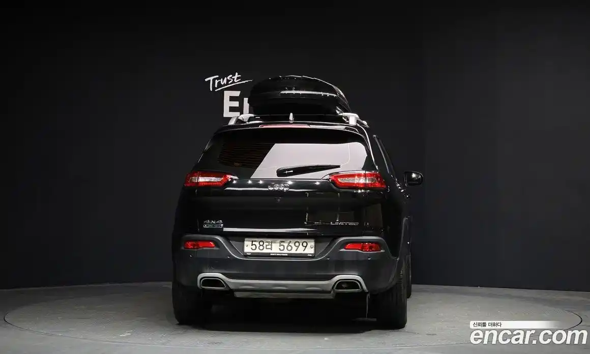 Jeep Cherokee 2015 2.0 гидро в Москве № 232610, фото 4